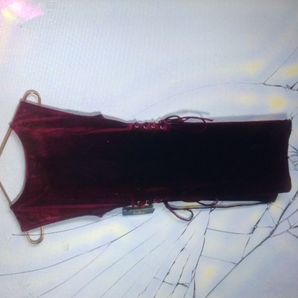 Lulu's Burgundy Velvet Lace-up Bodycon Dress - Picture 4 of 8